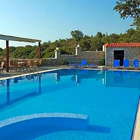 Lalloudes Κότρωνας