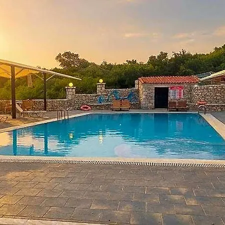 Lalloudes Ξενοδοχείο 3*