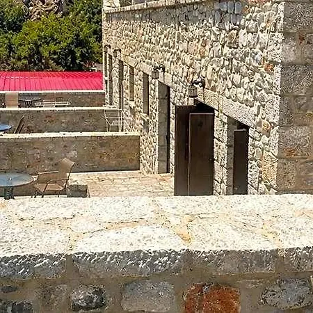 Ξενοδοχείο Lalloudes 3*